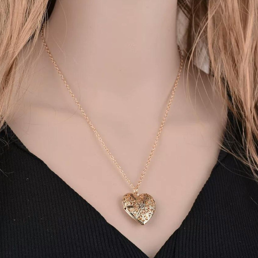 Heart design necklace