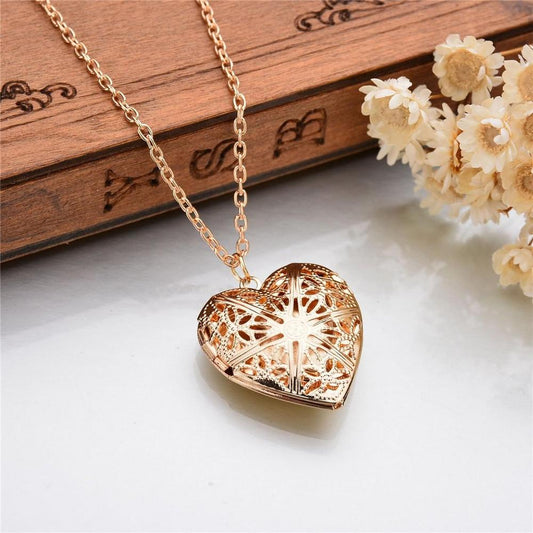 Heart design necklace